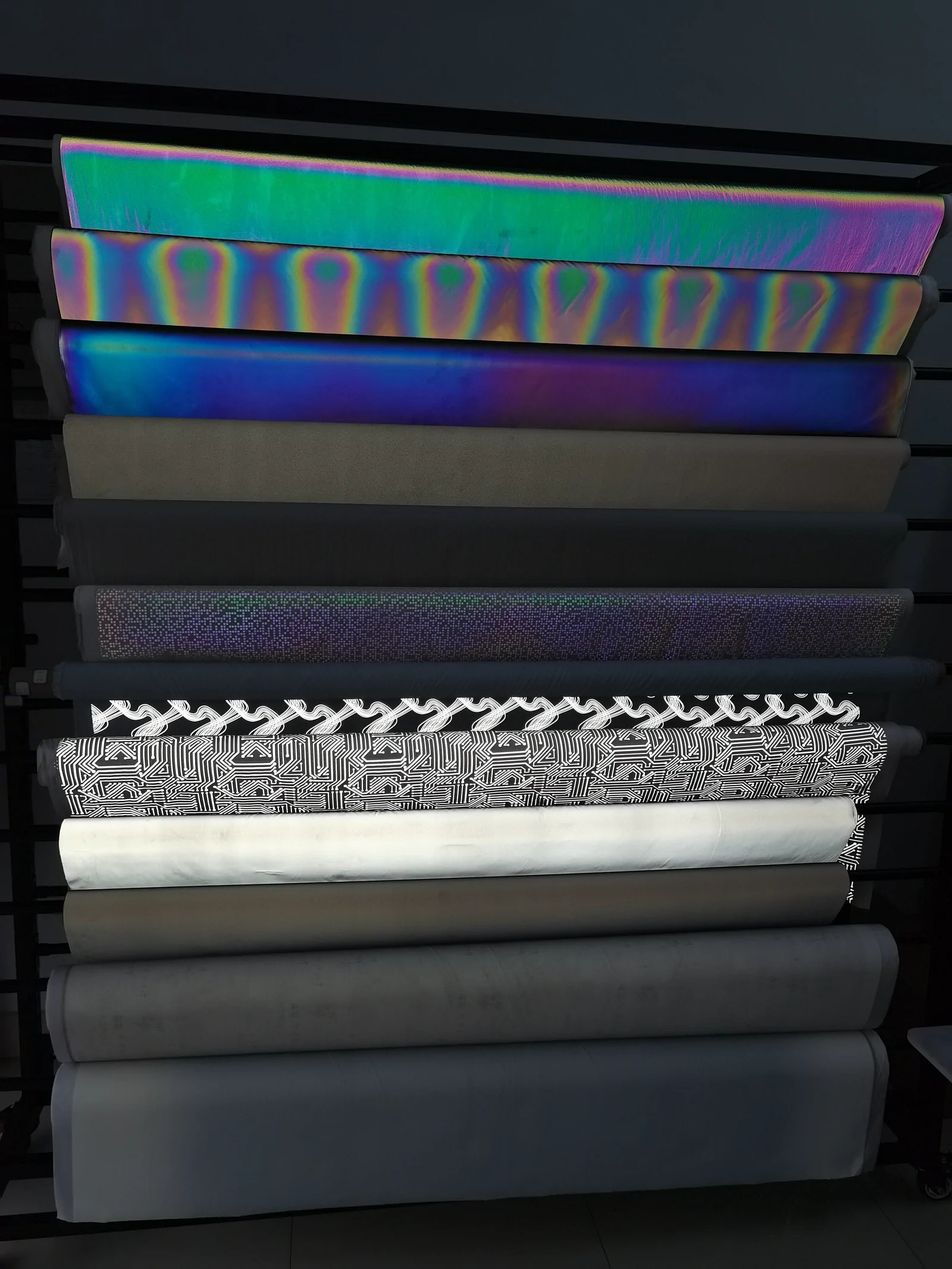 Reflective material surfaces arranged for sourcing review